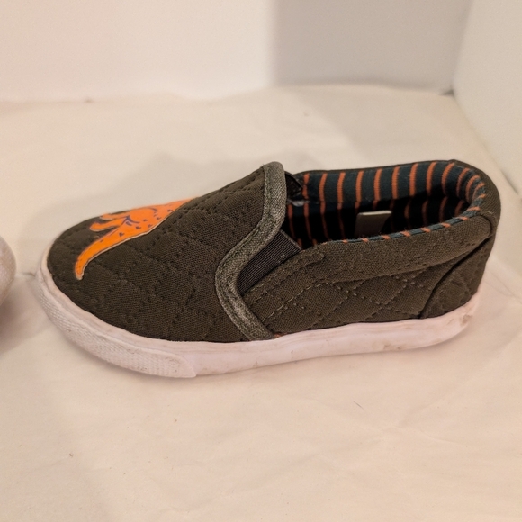 Cat & Jack Toddler Boy Green and Orange Dinosaur Slip On Sneakers in Size 7 - Picture 5 of 10